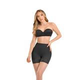 Shorty latex booty court